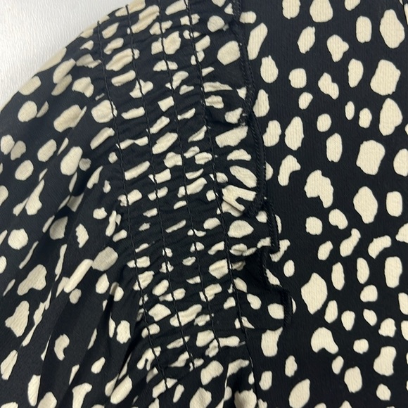 Umgee Womens Tunic/Mini 1XL Black Cream Animal Print Balloon Sleeves Hi-Lo EUC - Picture 4 of 14